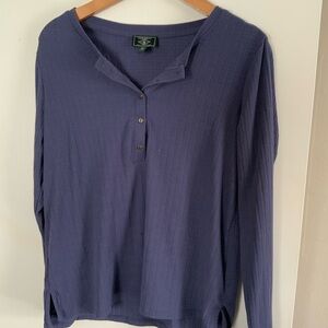 G.H. Bass & Co. Navy Long Sleeve Tee